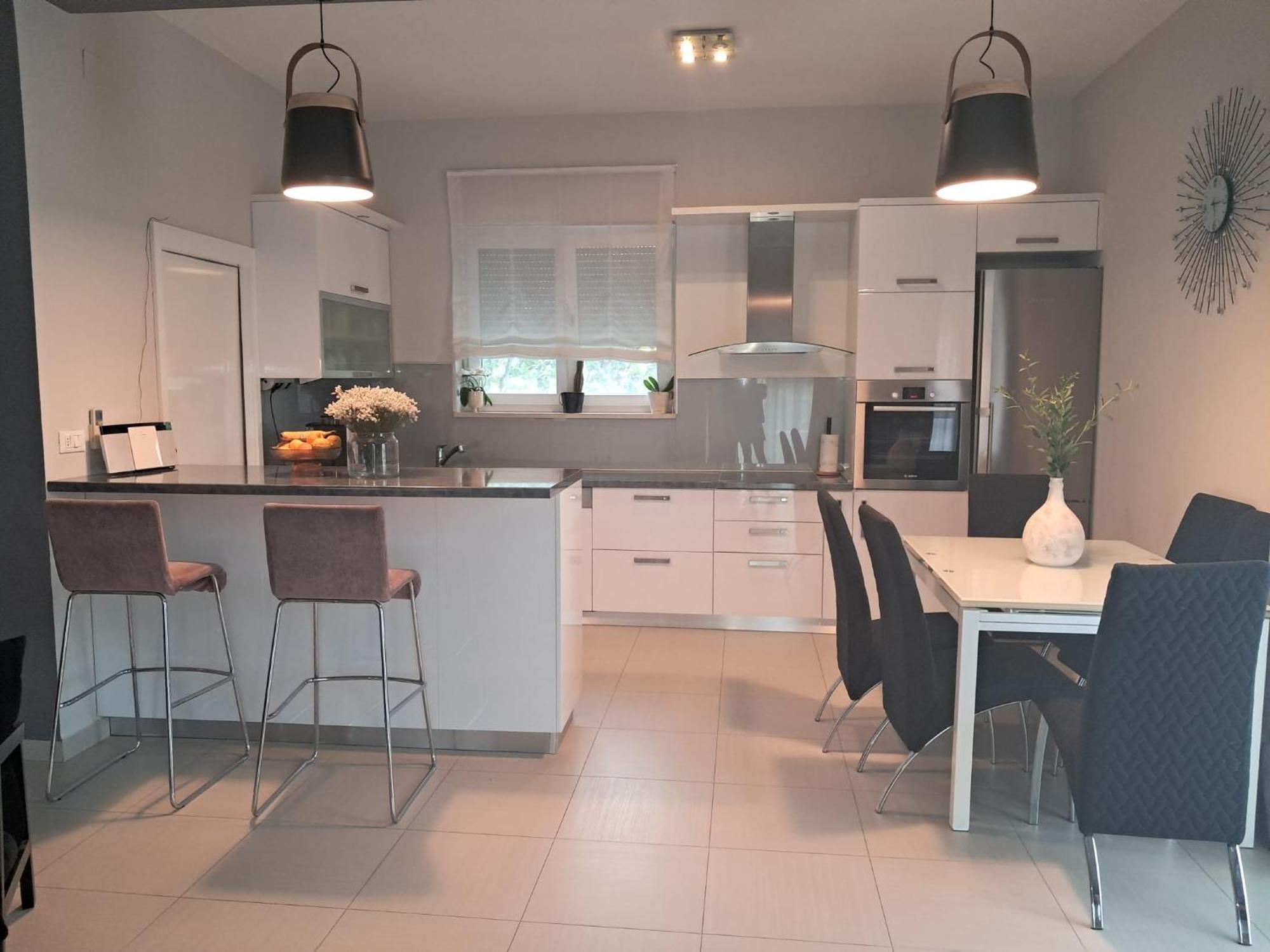 הוילה פודסטראנה Fantastic House מראה חיצוני תמונה