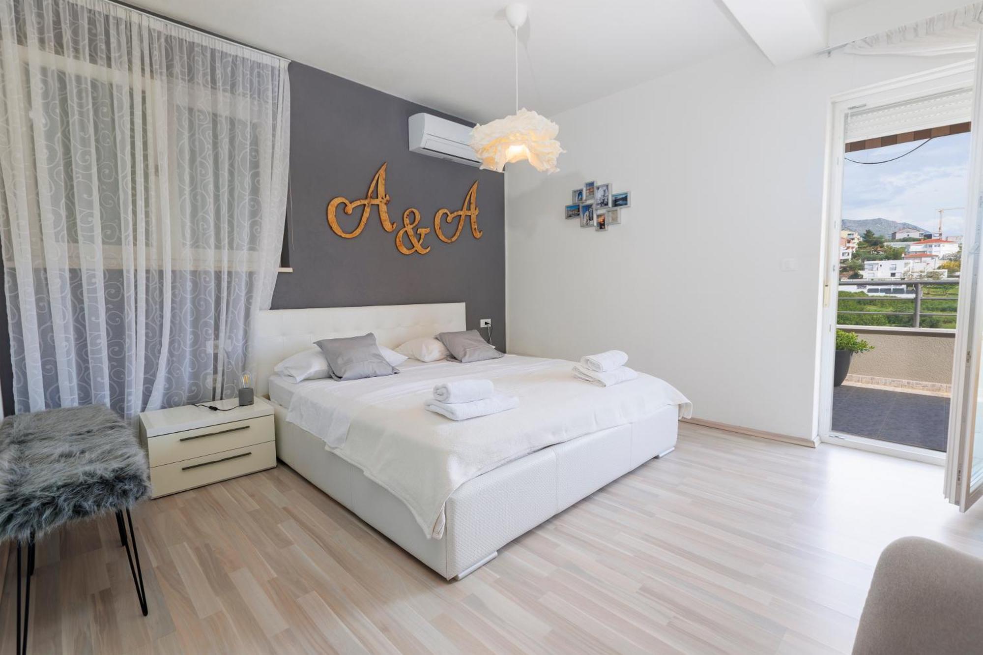 הוילה פודסטראנה Fantastic House מראה חיצוני תמונה