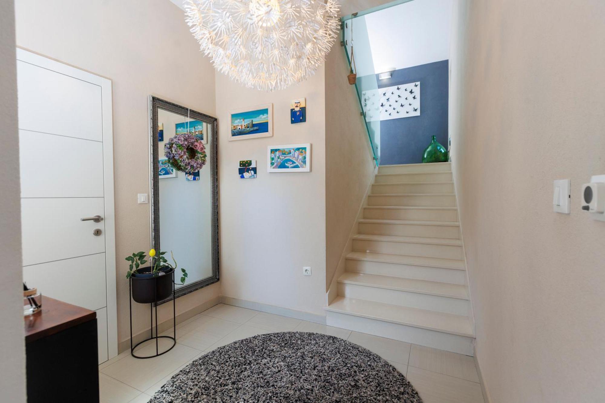 הוילה פודסטראנה Fantastic House מראה חיצוני תמונה