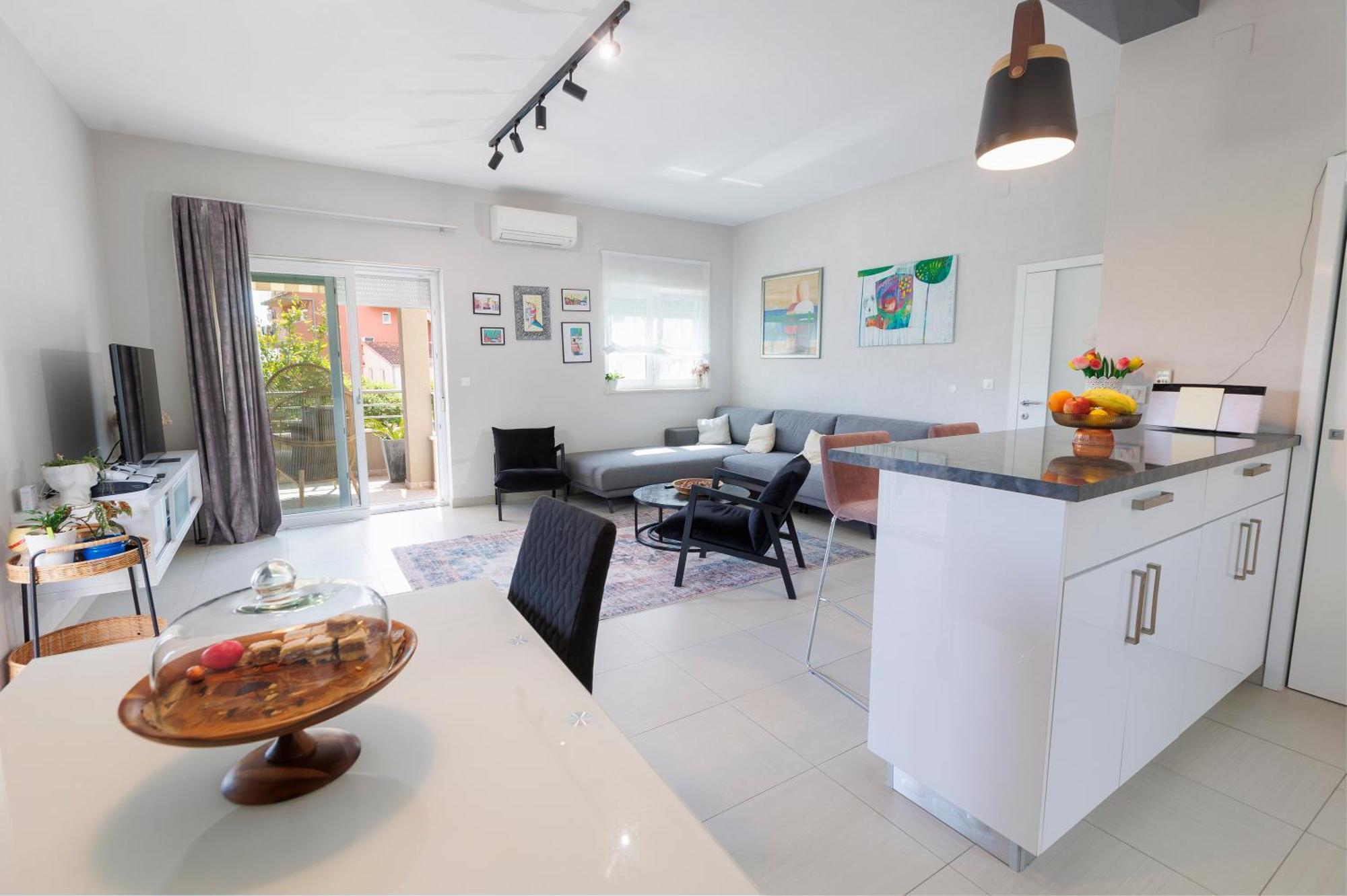 הוילה פודסטראנה Fantastic House מראה חיצוני תמונה