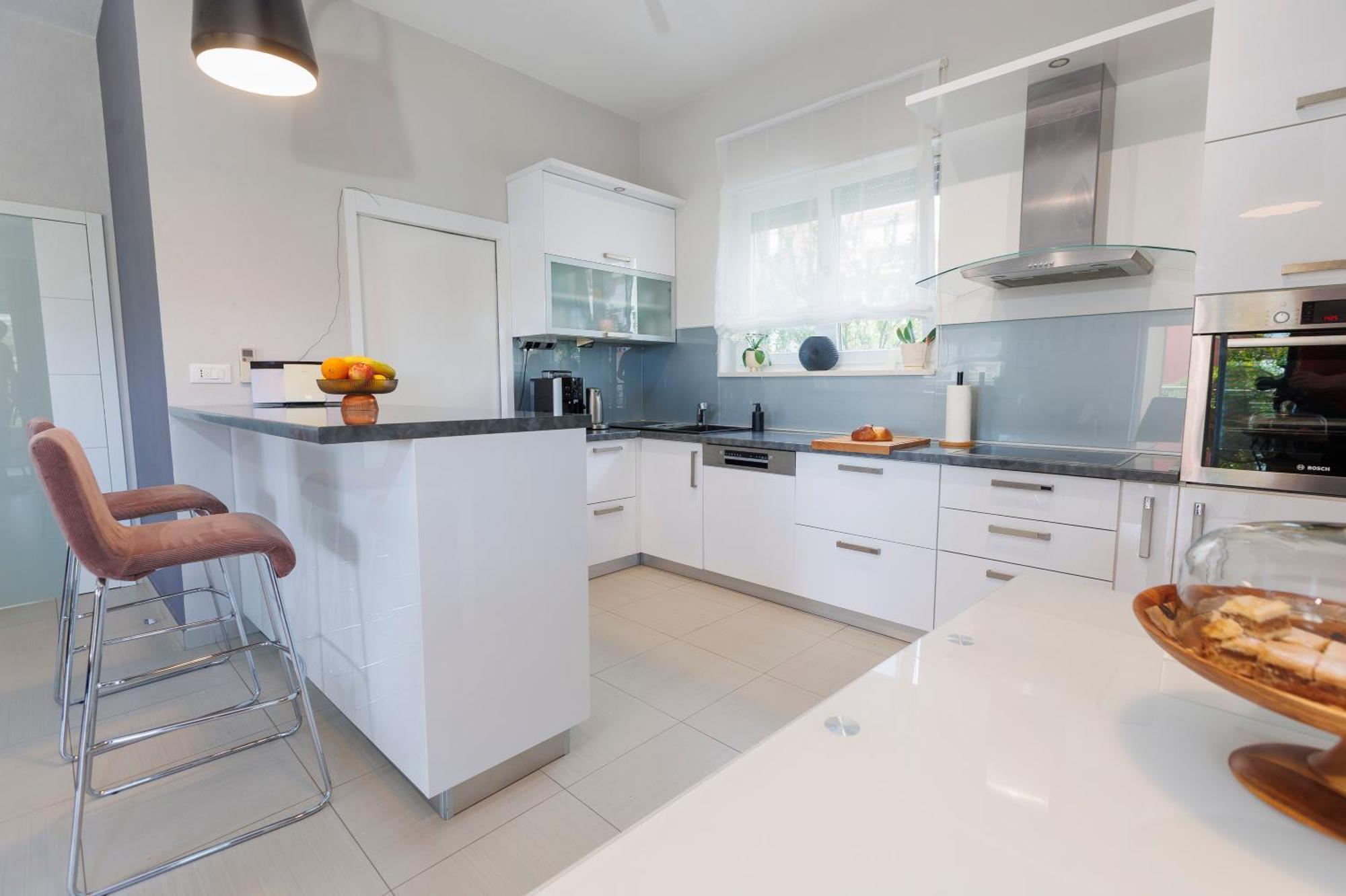 הוילה פודסטראנה Fantastic House מראה חיצוני תמונה