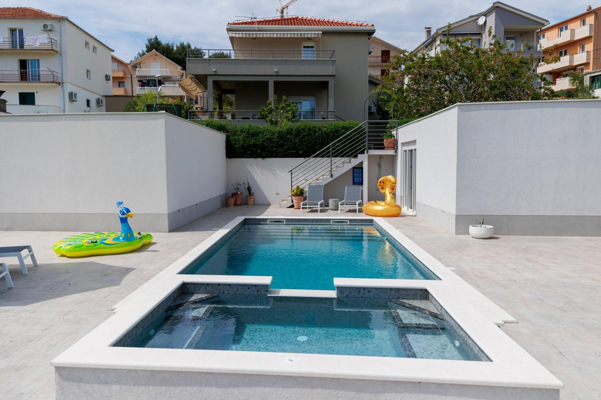 הוילה פודסטראנה Fantastic House מראה חיצוני תמונה
