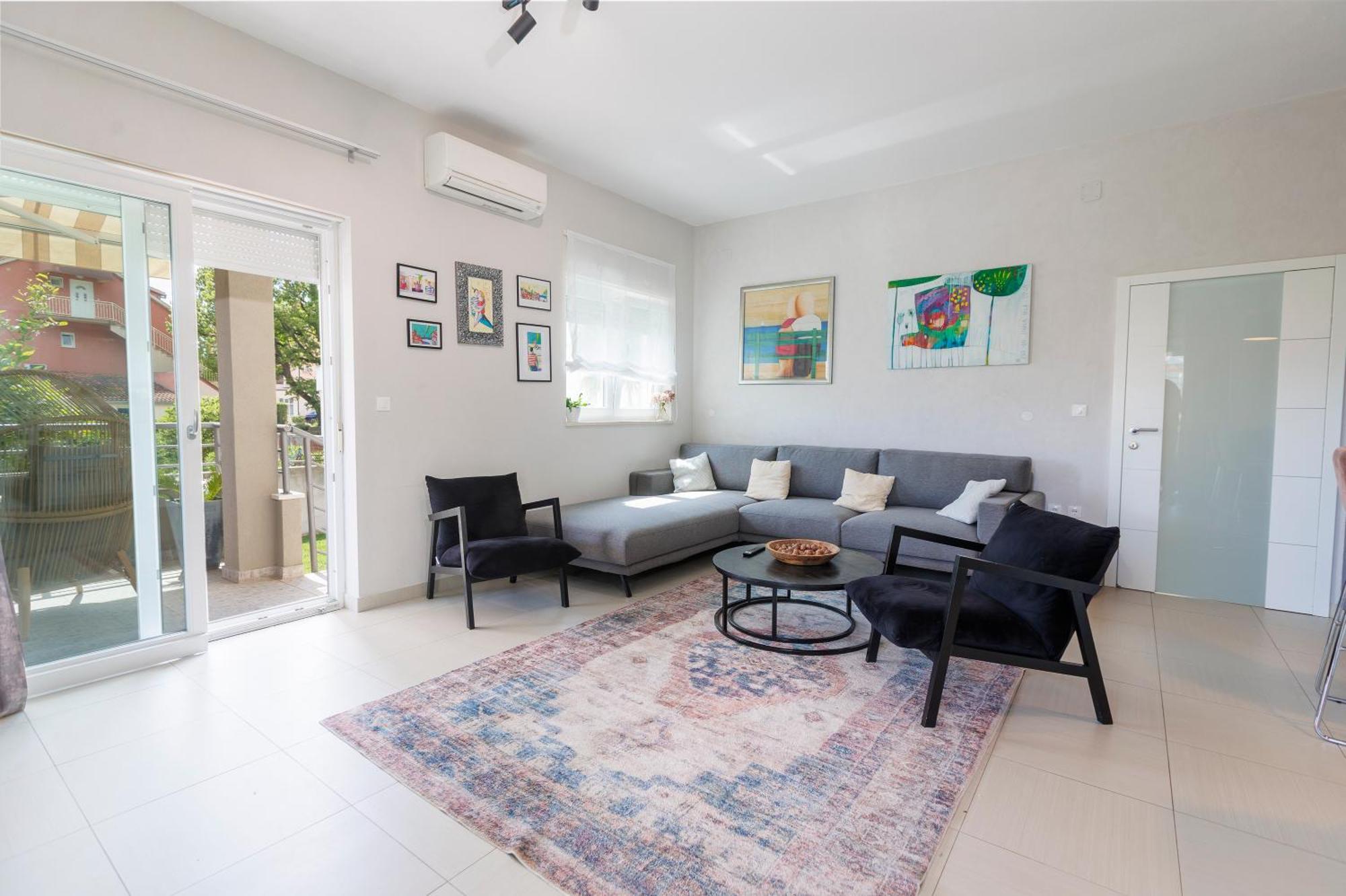 הוילה פודסטראנה Fantastic House מראה חיצוני תמונה